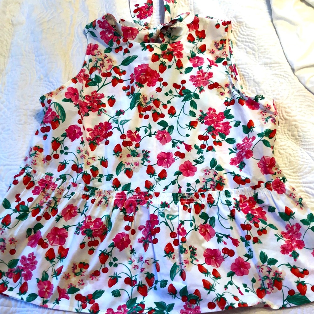 Floral/Fruit tank. NWT.